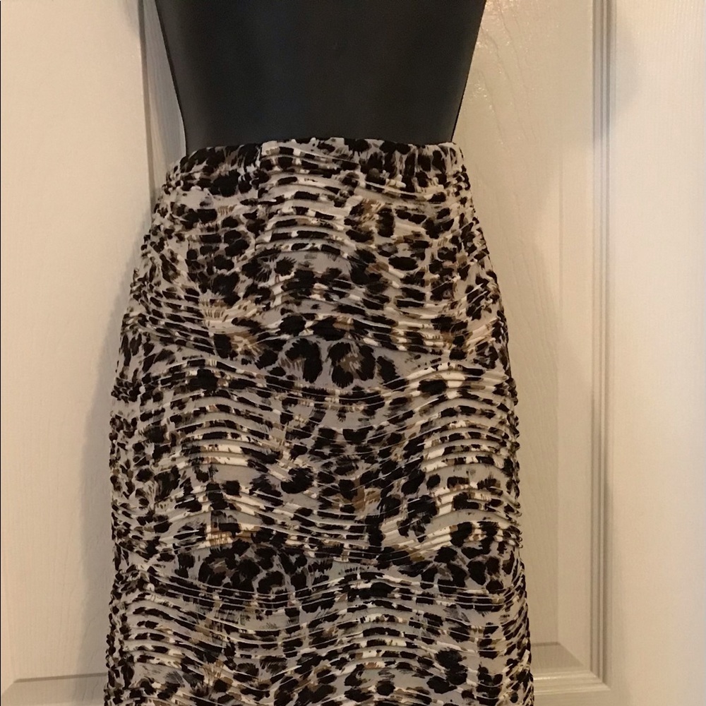 Sharagano Animal Print Skirt  Size  M-   NWT💥